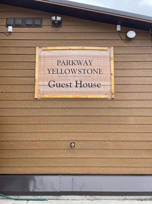 Parkway Yellowstone Guest House Room #1 Гардинър Екстериор снимка